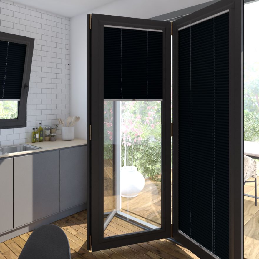 Kingston Black Pleated Perfect Fit