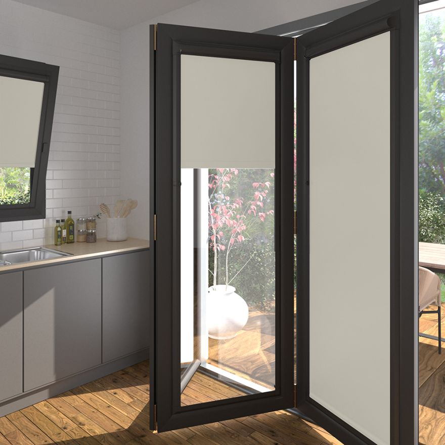  Amor Suede Perfect Fit Blackout Roller