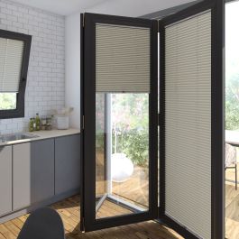 Kingston Cream Pleated Perfect Fit