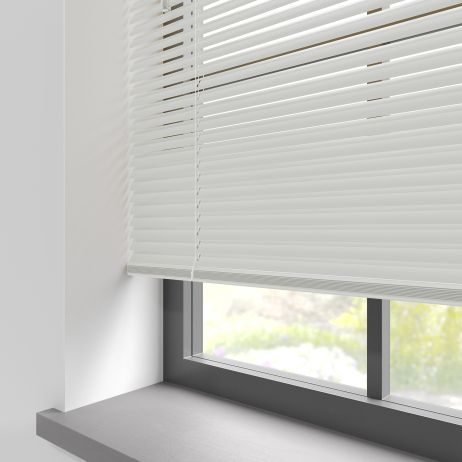 Gloss Warm White Aluminium Venetian
