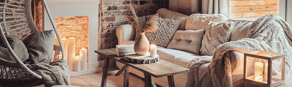 Our 4 Favourite Rustic Farmhouse Style Living Rooms 